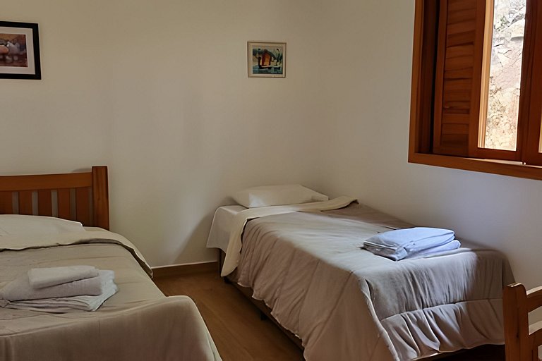 Chacara em Ibiuna: Sol, Piscina e Natureza