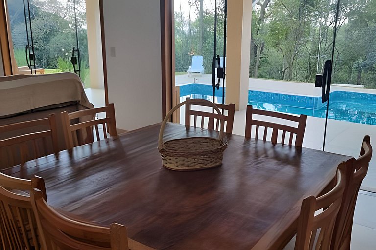 Chacara em Ibiuna: Sol, Piscina e Natureza