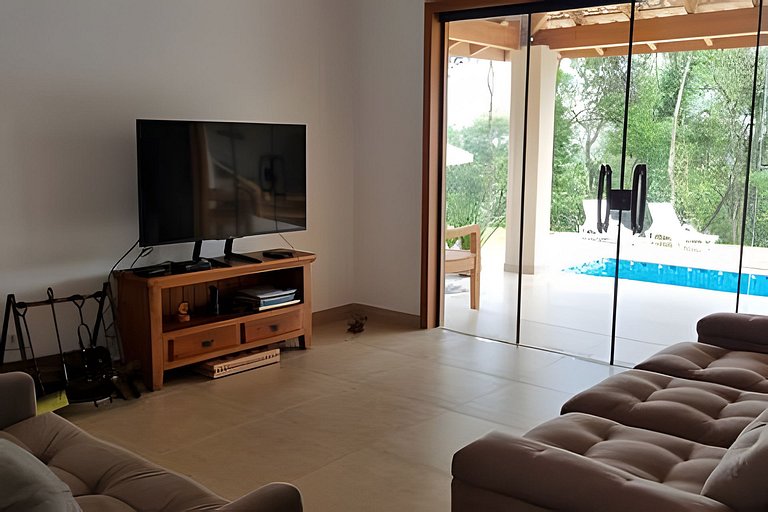 Chacara em Ibiuna: Sol, Piscina e Natureza