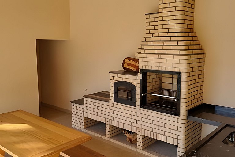 Chacara em Ibiuna: Sol, Piscina e Natureza