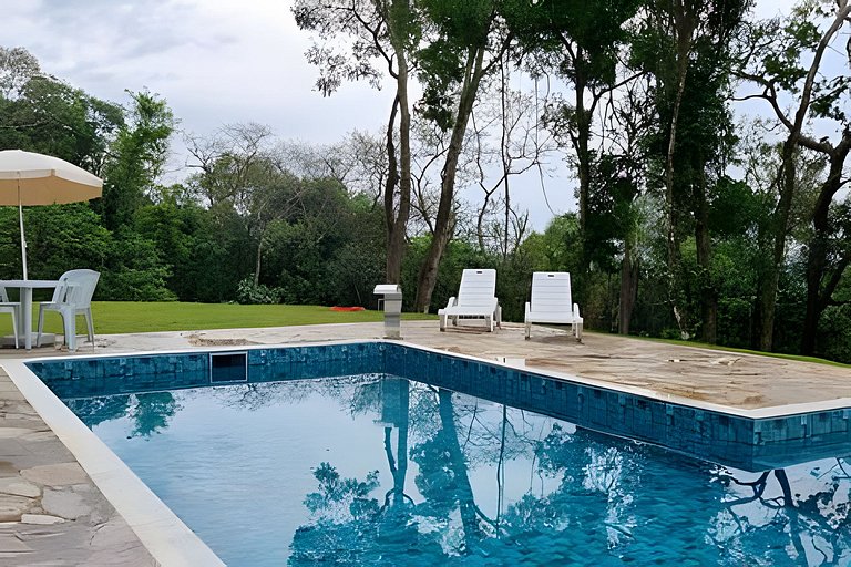 Chacara em Ibiuna: Sol, Piscina e Natureza