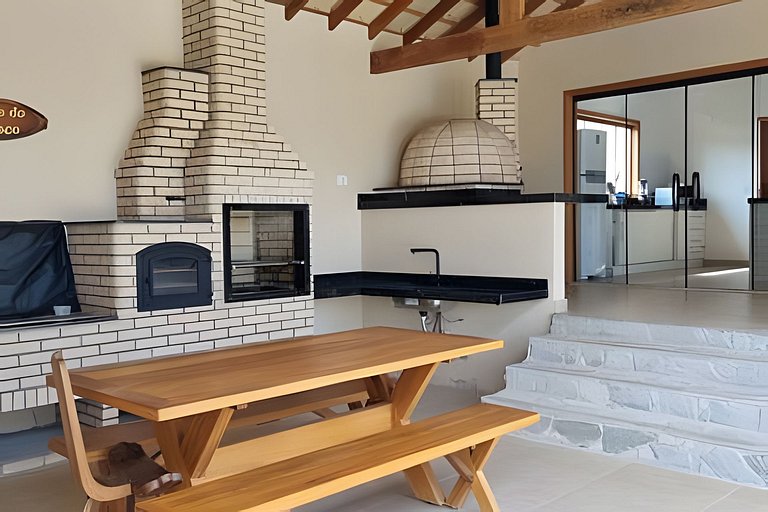 Chacara em Ibiuna: Sol, Piscina e Natureza