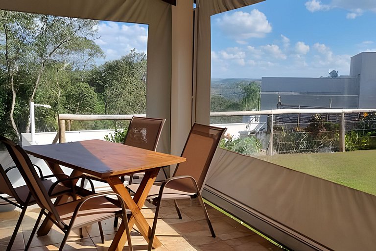 Chácara com Bela Vista em Ibiuna - cond fechado