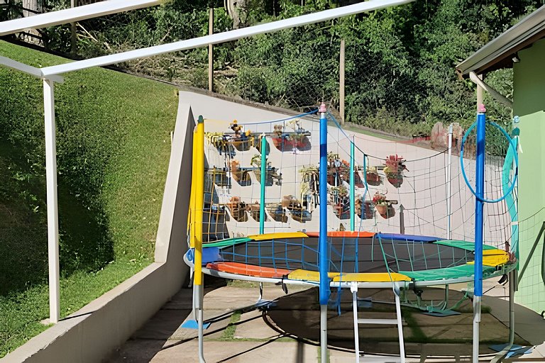 Chácara com Bela Vista em Ibiuna - cond fechado