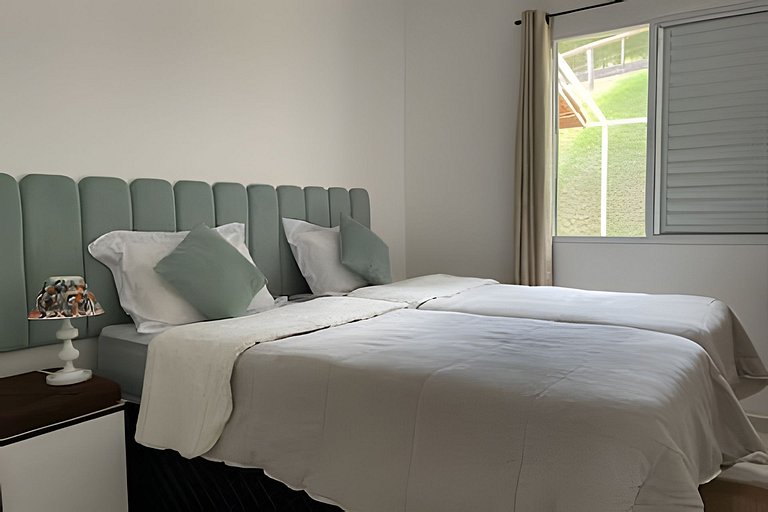 Chácara com Bela Vista em Ibiuna - cond fechado