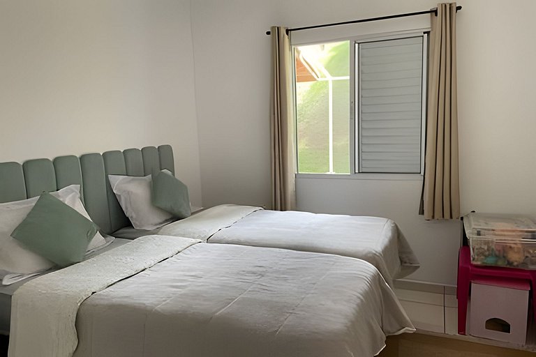 Chácara com Bela Vista em Ibiuna - cond fechado