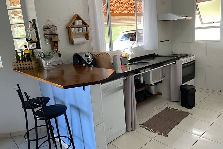 Chácara com Bela Vista em Ibiuna - cond fechado