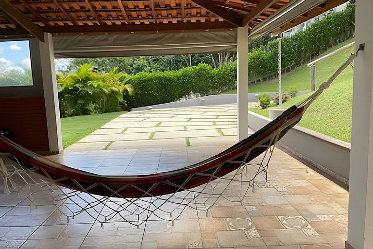 Chácara com Bela Vista em Ibiuna - cond fechado