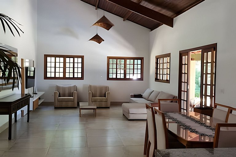 Casa de Campo em Ibiuna em meio à natureza