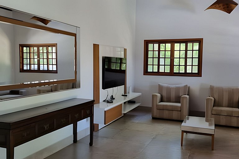 Casa de Campo em Ibiuna em meio à natureza