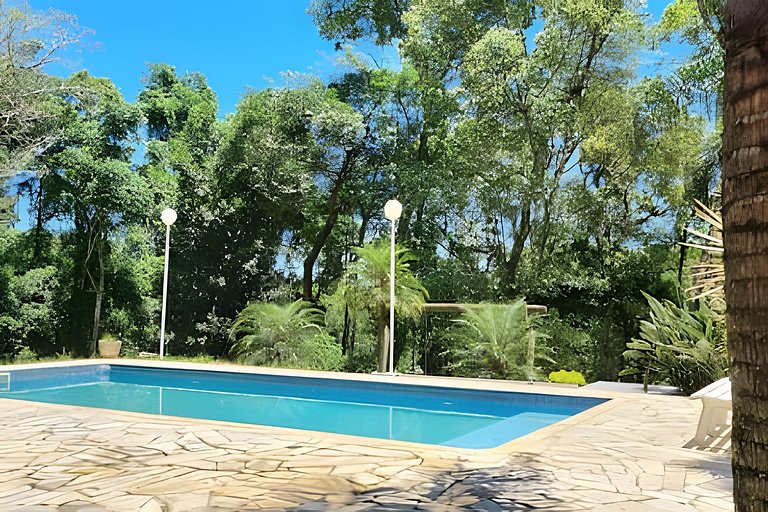 Casa de Campo em Ibiuna em meio à natureza