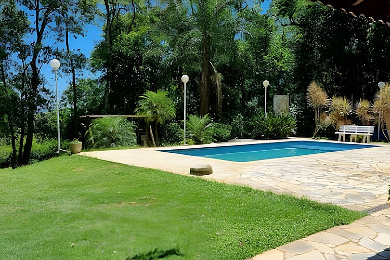Casa de Campo em Ibiuna em meio à natureza