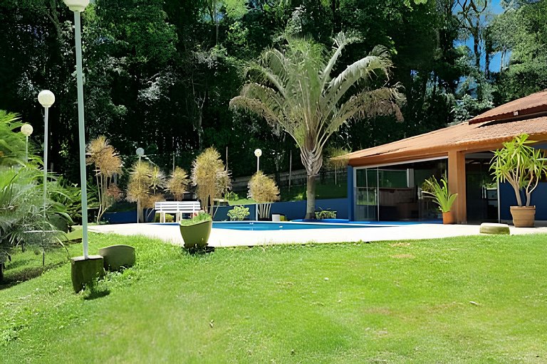 Casa de Campo em Ibiuna em meio à natureza