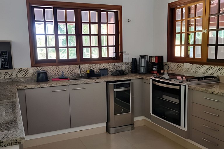 Casa de Campo em Ibiuna em meio à natureza