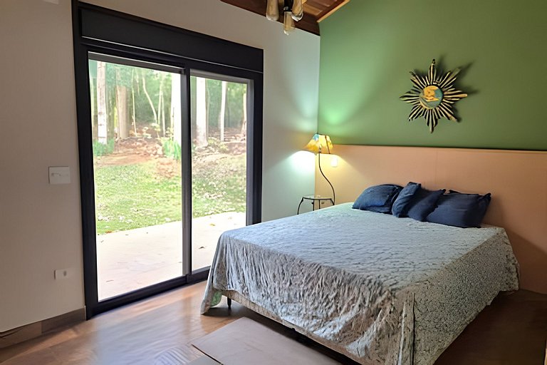 Casa, Pequeno Bosque e vista para Horizonte