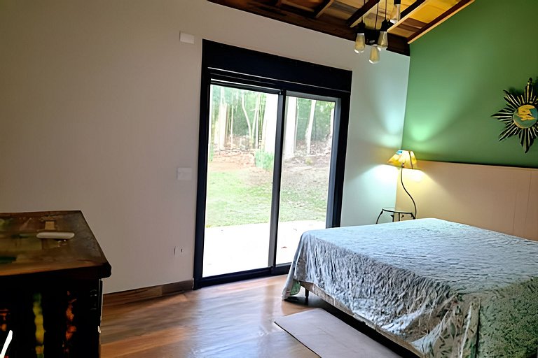 Casa, Pequeno Bosque e vista para Horizonte