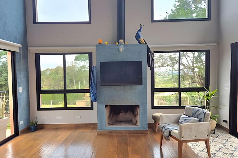 Casa, Pequeno Bosque e vista para Horizonte