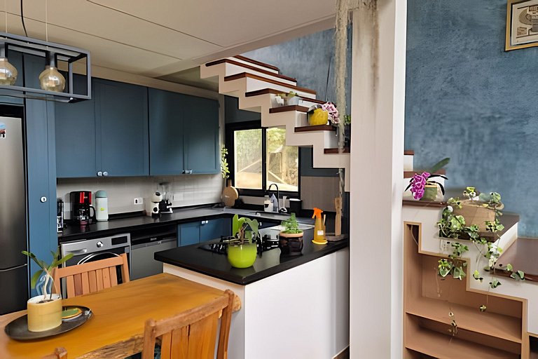 Casa, Pequeno Bosque e vista para Horizonte