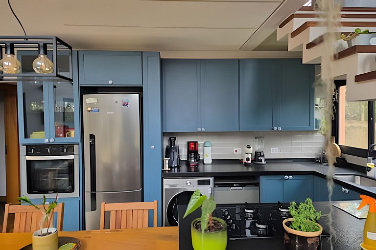 Casa, Pequeno Bosque e vista para Horizonte