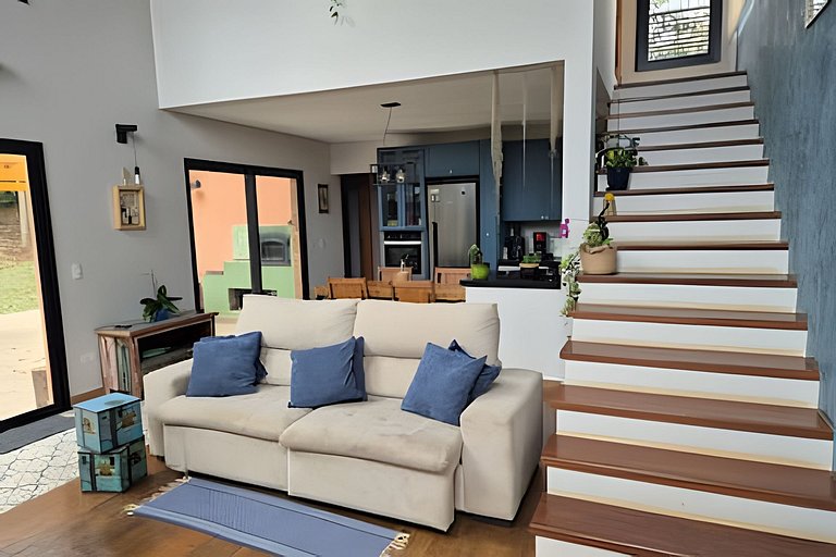 Casa, Pequeno Bosque e vista para Horizonte