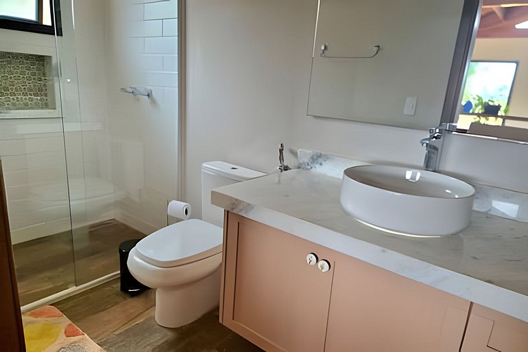 Casa, Pequeno Bosque e vista para Horizonte