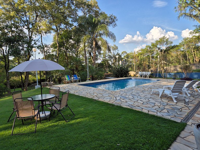 Casa de Campo em Ibiuna em meio à natureza
