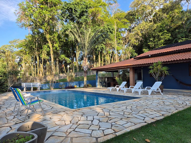 Casa de Campo em Ibiuna em meio à natureza